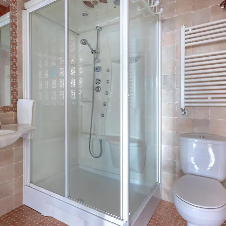 Ganburu By People Daire